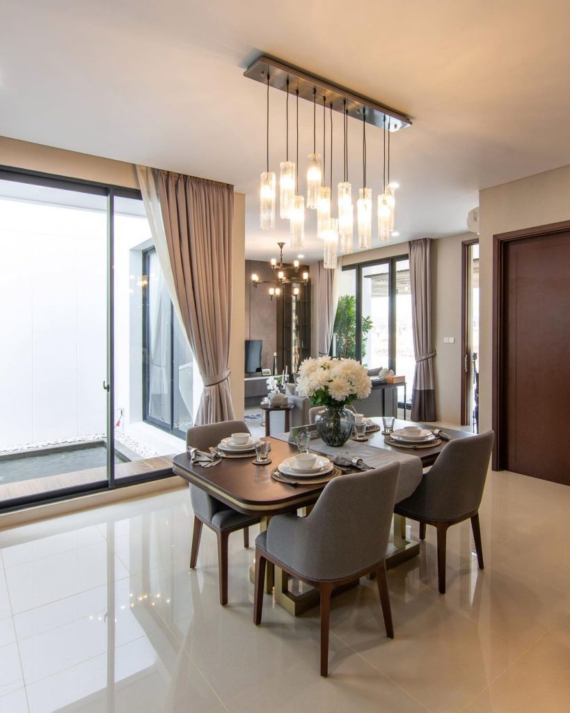 Ruang makan minimalis